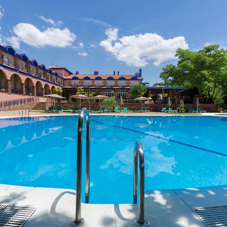 Hotel Fuente Las Piedras カブラ エクステリア 写真