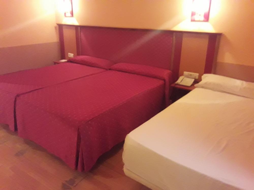 Hotel Fuente Las Piedras カブラ エクステリア 写真