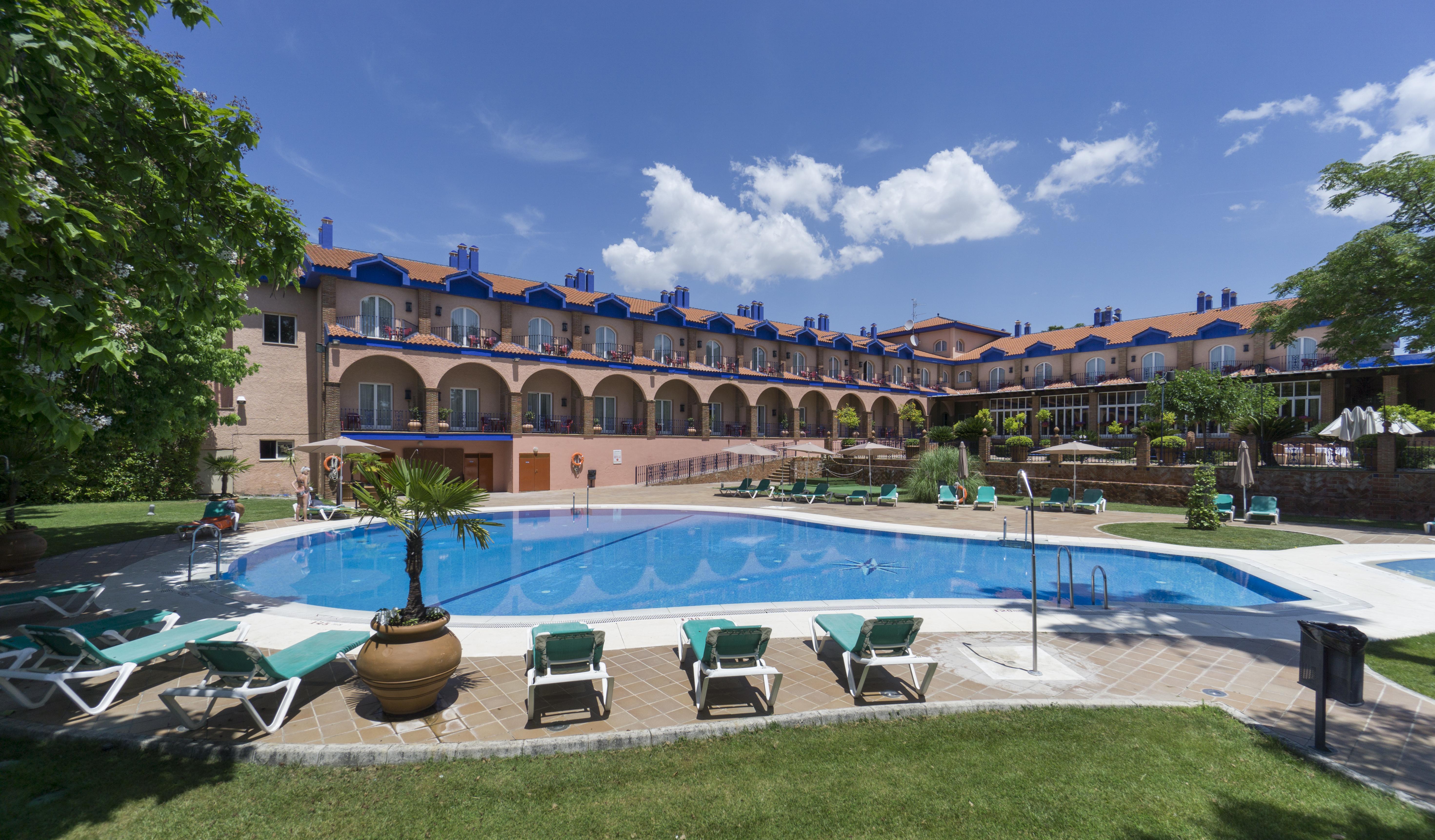 Hotel Fuente Las Piedras カブラ エクステリア 写真