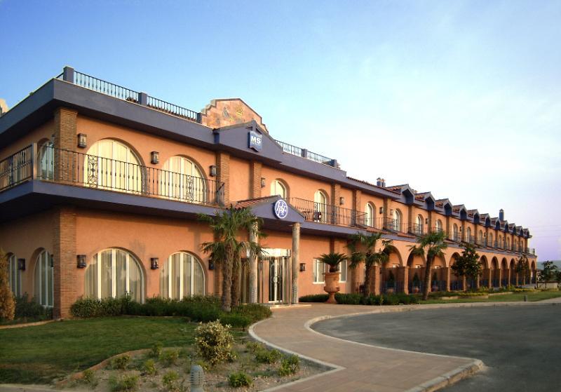 Hotel Fuente Las Piedras カブラ エクステリア 写真