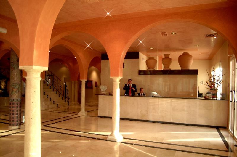 Hotel Fuente Las Piedras カブラ エクステリア 写真