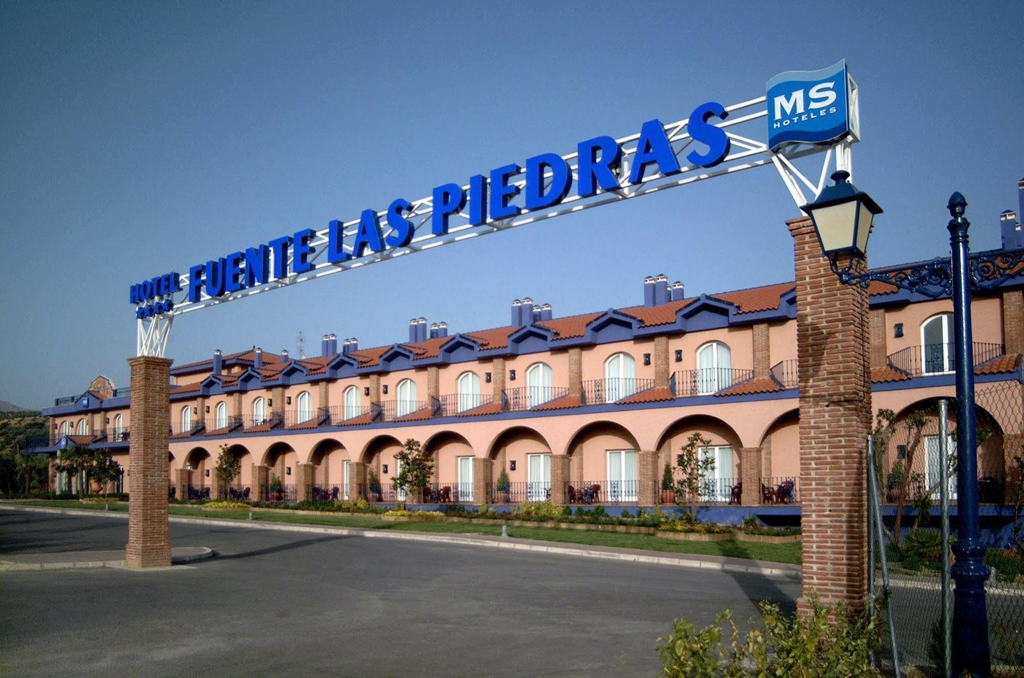 Hotel Fuente Las Piedras カブラ エクステリア 写真