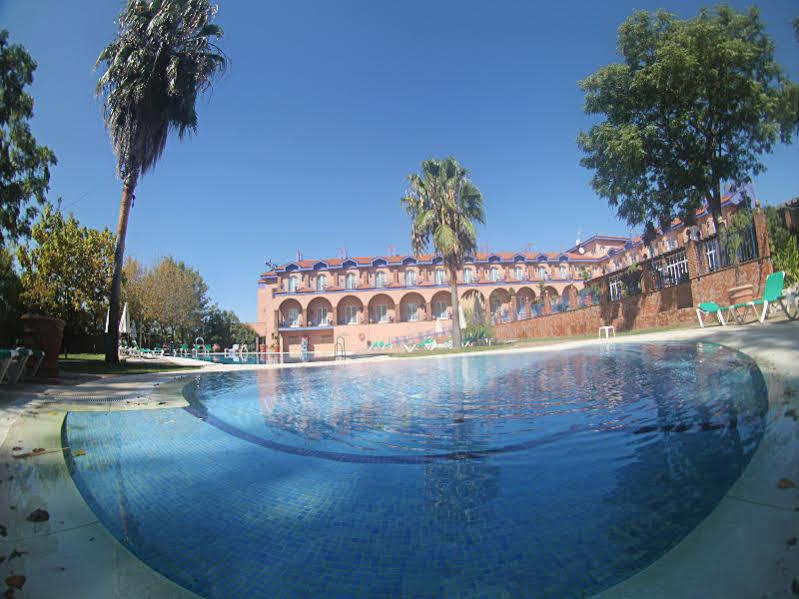 Hotel Fuente Las Piedras カブラ エクステリア 写真